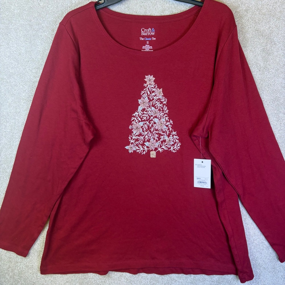 Croft & Barrow Classic Tee Womens 1X Red Christmas Tree Poinsettia Holiday NEW